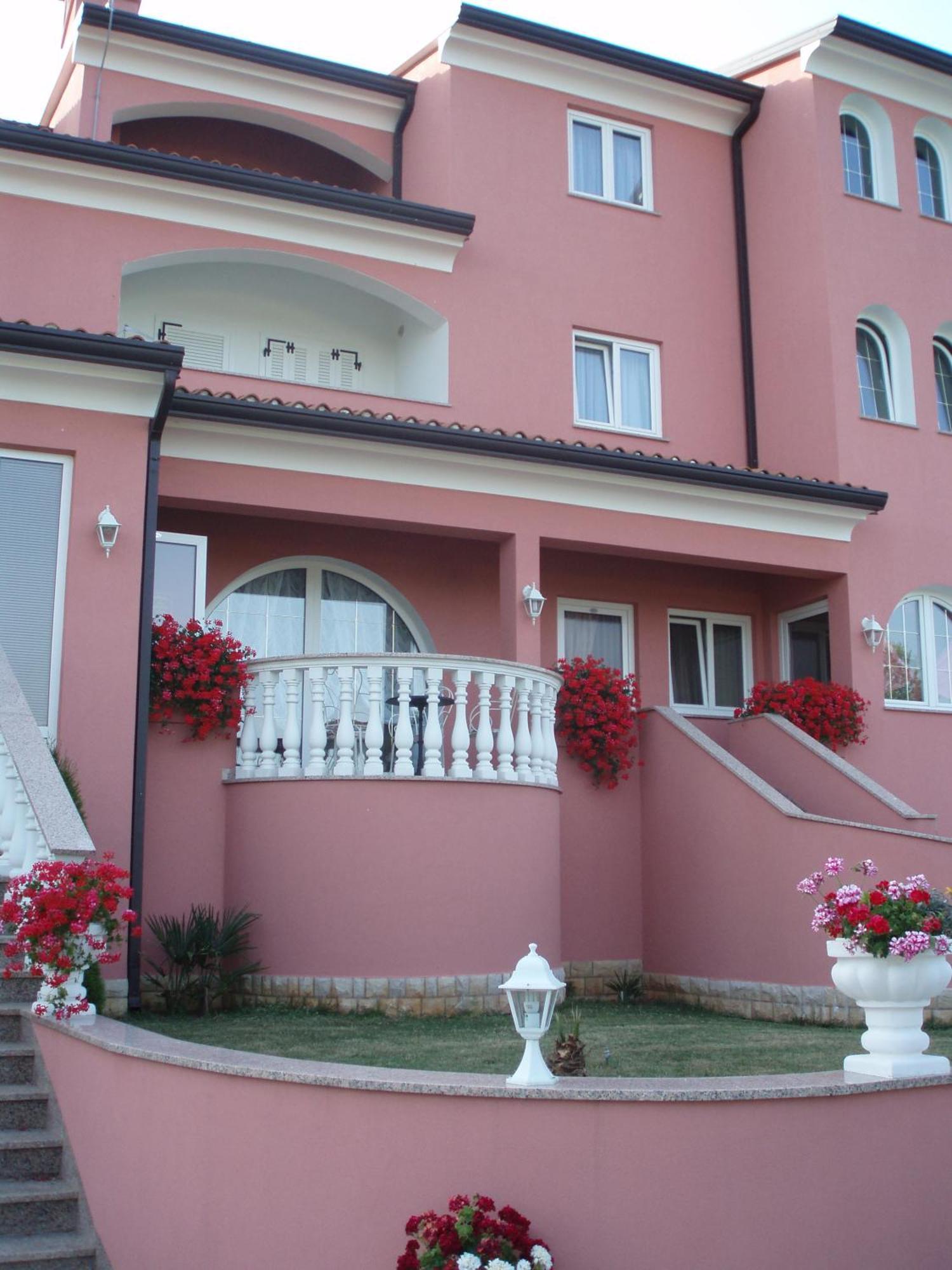 Apartments And Rooms Villa Chiara Krnica Buitenkant foto