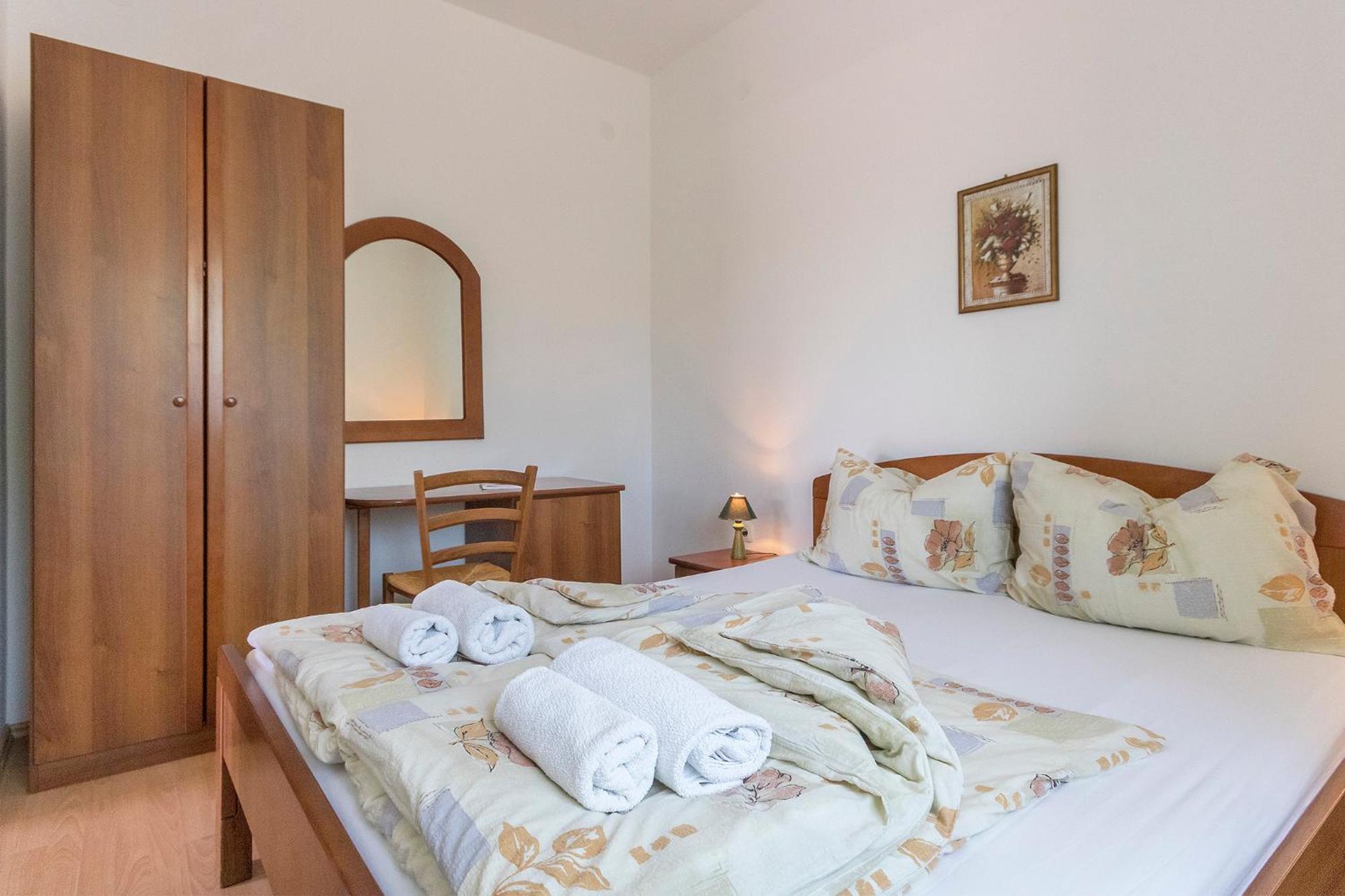 Apartments And Rooms Villa Chiara Krnica Buitenkant foto