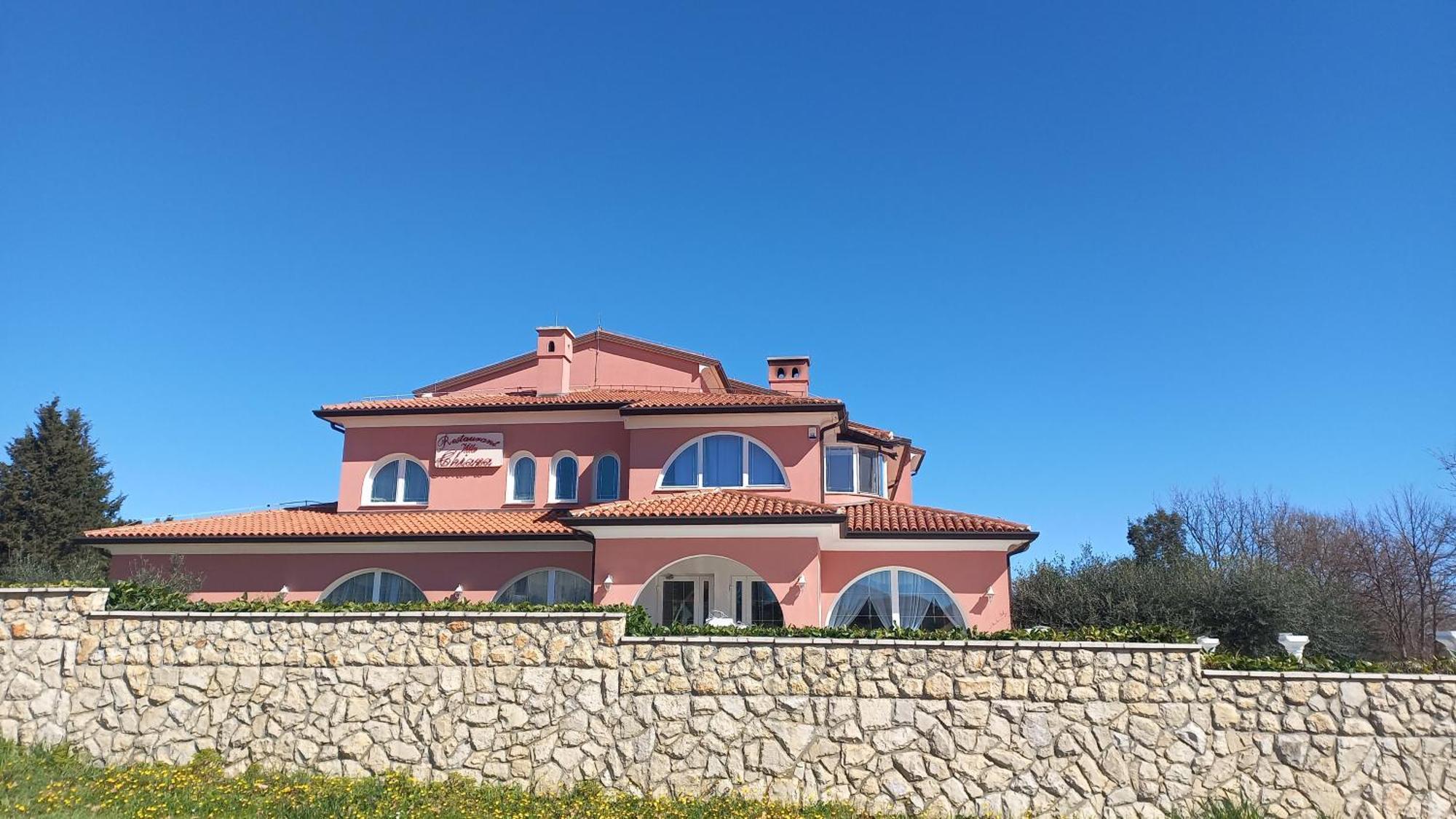 Apartments And Rooms Villa Chiara Krnica Buitenkant foto
